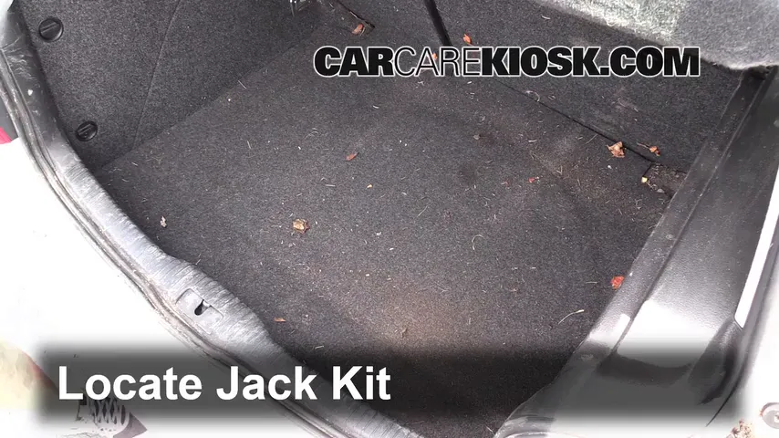 2003 Volkswagen Golf GL 2.0L 4 Cyl. (4 Door) Tires & Wheels Change a Flat Tire